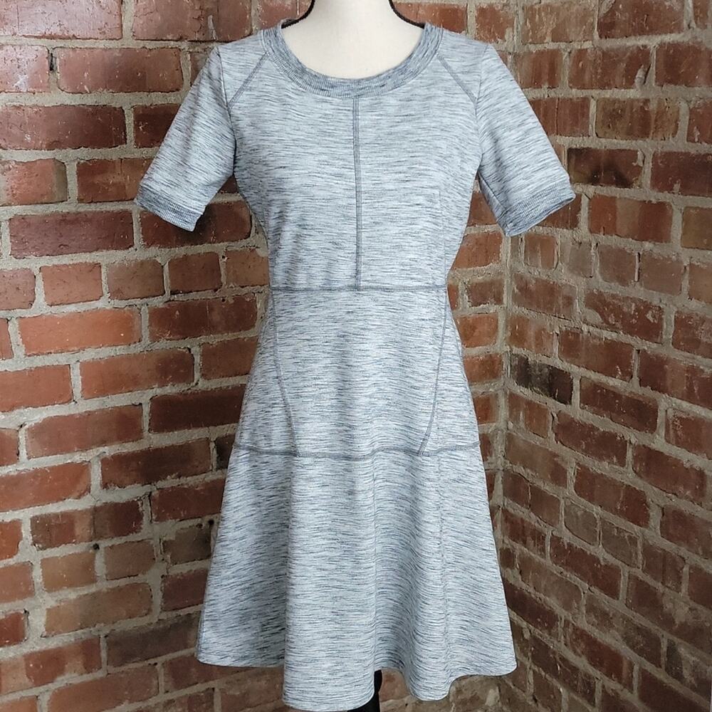 Athleta Textured En Route heathered gray dress S